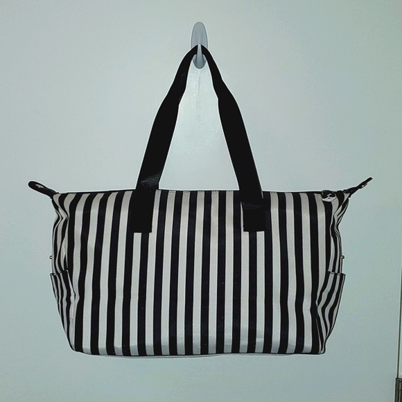 NWT Alice + Olivia Duffle Bag - Picture 2 of 14